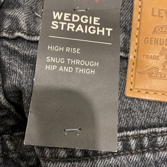 Levi's® Premium WEDGIE FIT STRAIGHT WOMEN'S JEANS - Picture 4 of 16